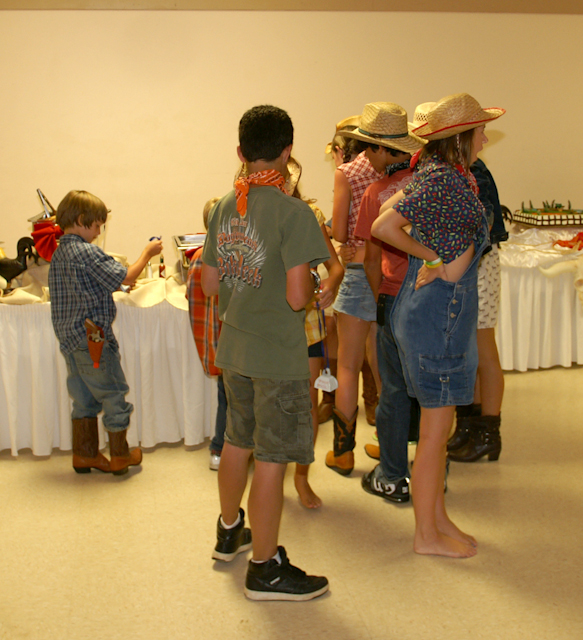 kids line up for dessert